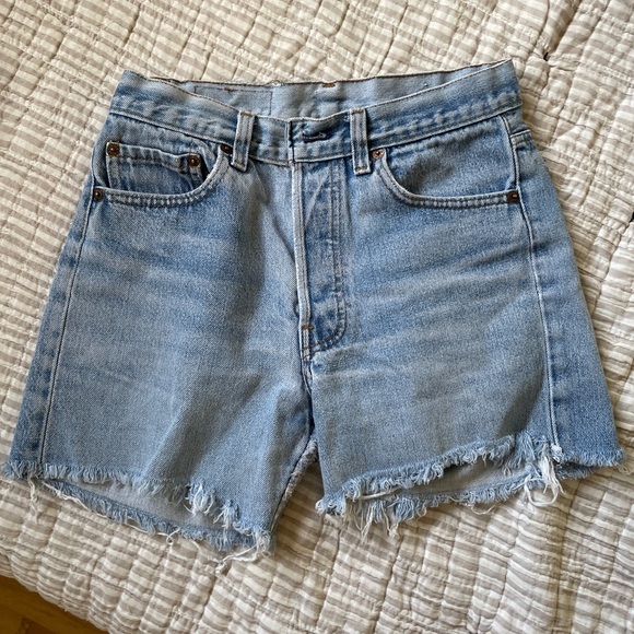 VTG Levi’s 501 cut offs - Picture 2 of 2